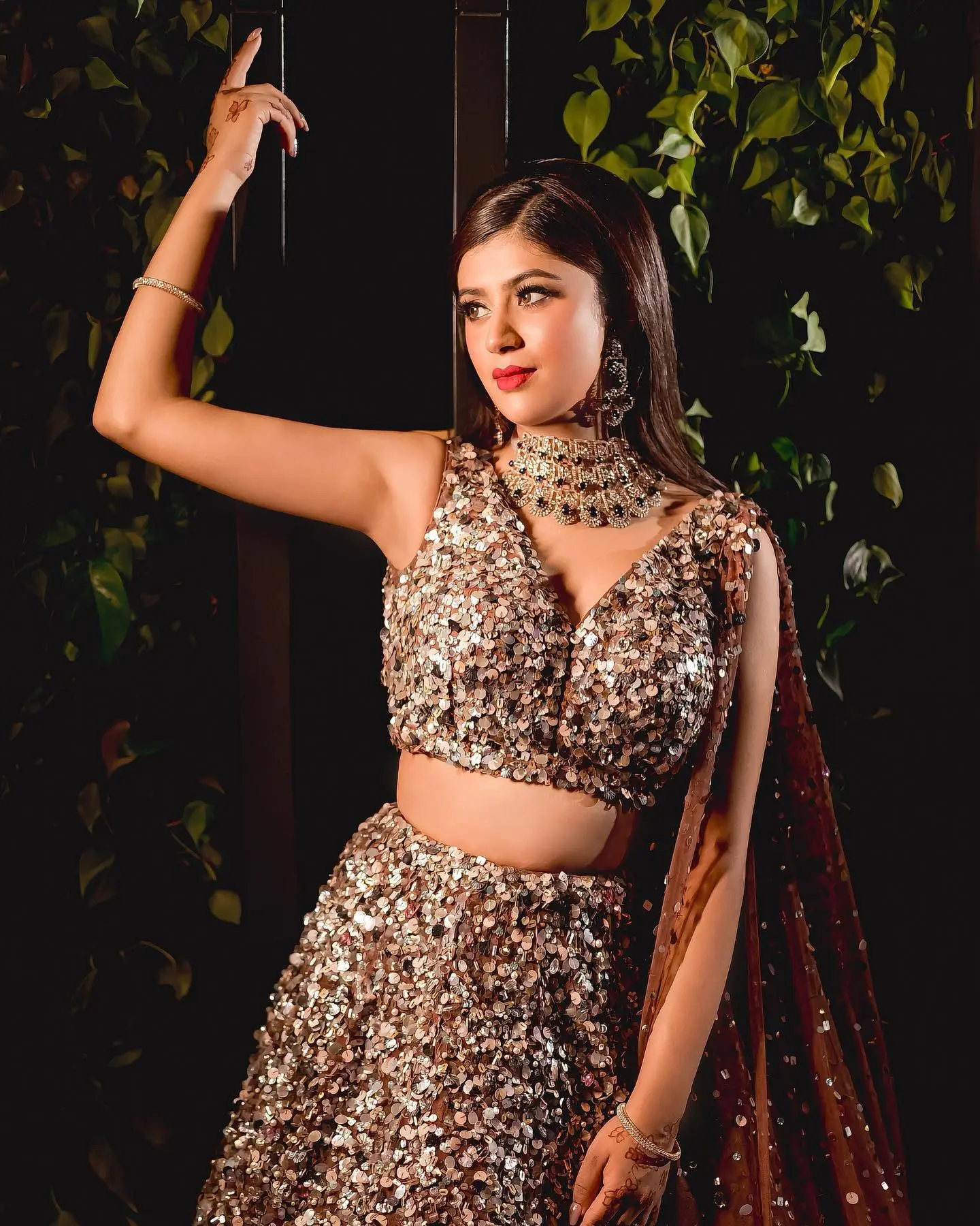 antique gold sister wedding outfit