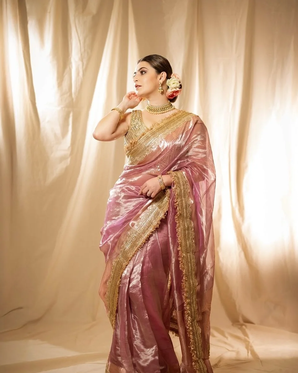 Banarasi saree for the wedding function of the sister’s wedding
