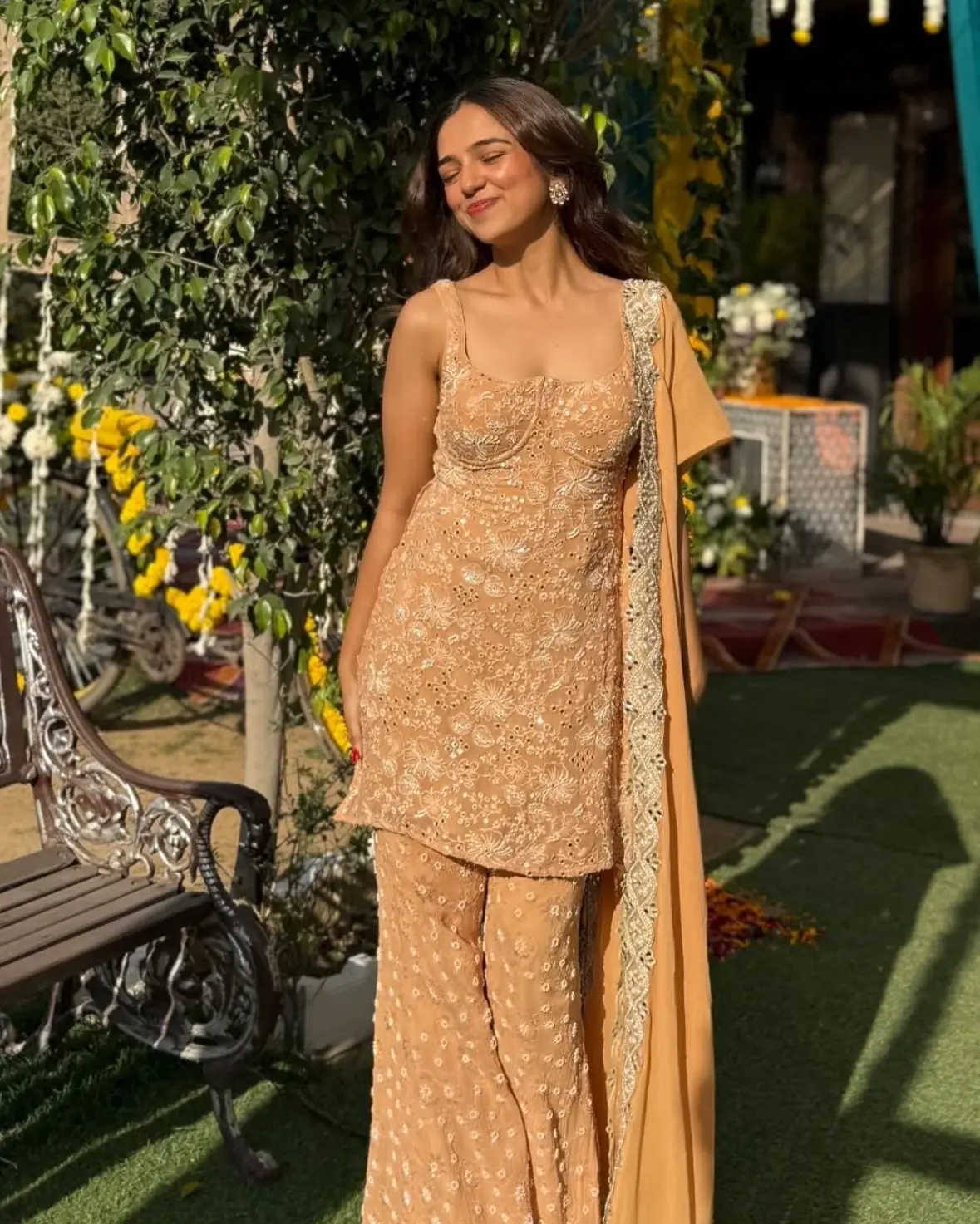 ghararas outfit ideas for sister's wedding